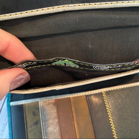 Peru Leather Trifold Wallet. Great Used Condition. - Picture 13 of 16